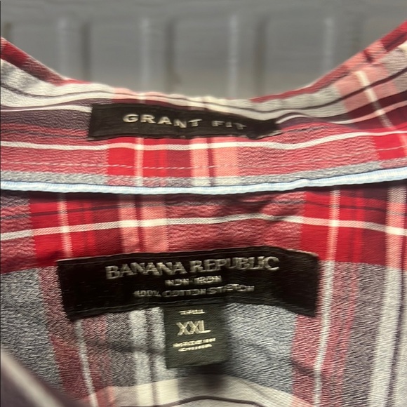 Banana Republic Red and Gray Casual Button Down Shirt - Picture 2 of 3